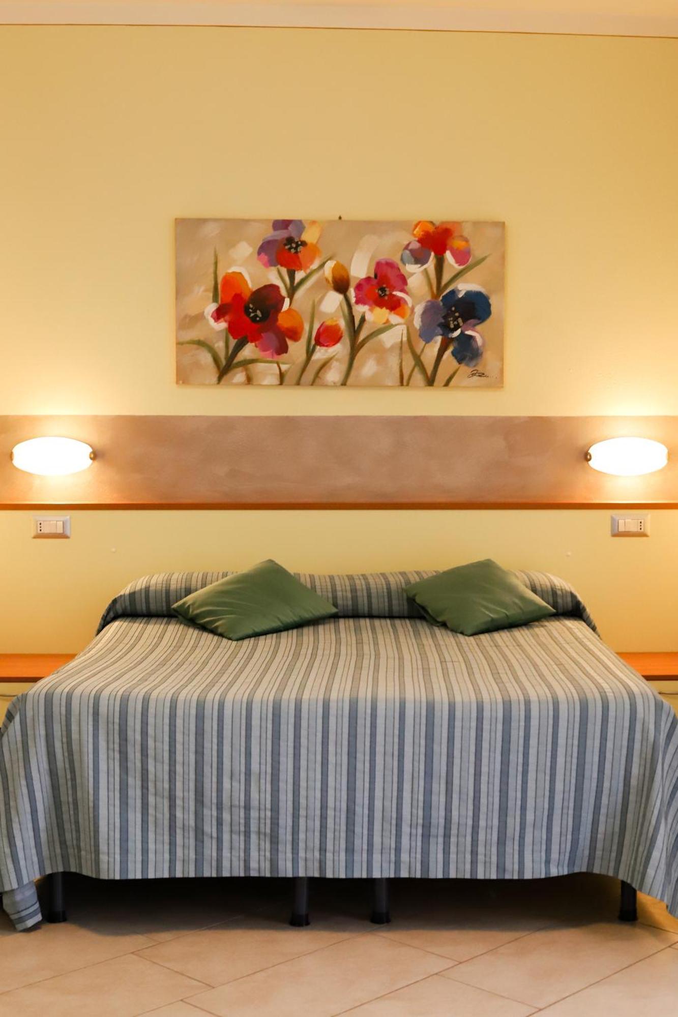 San Rocco Relais Aparthotel Soiano Del Lago Ngoại thất bức ảnh